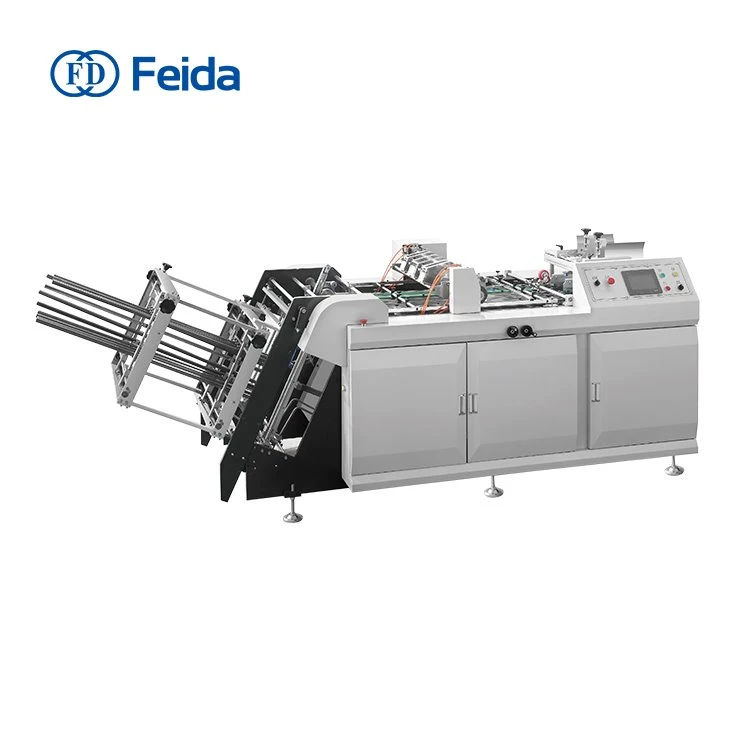 Machine de montage de carton
